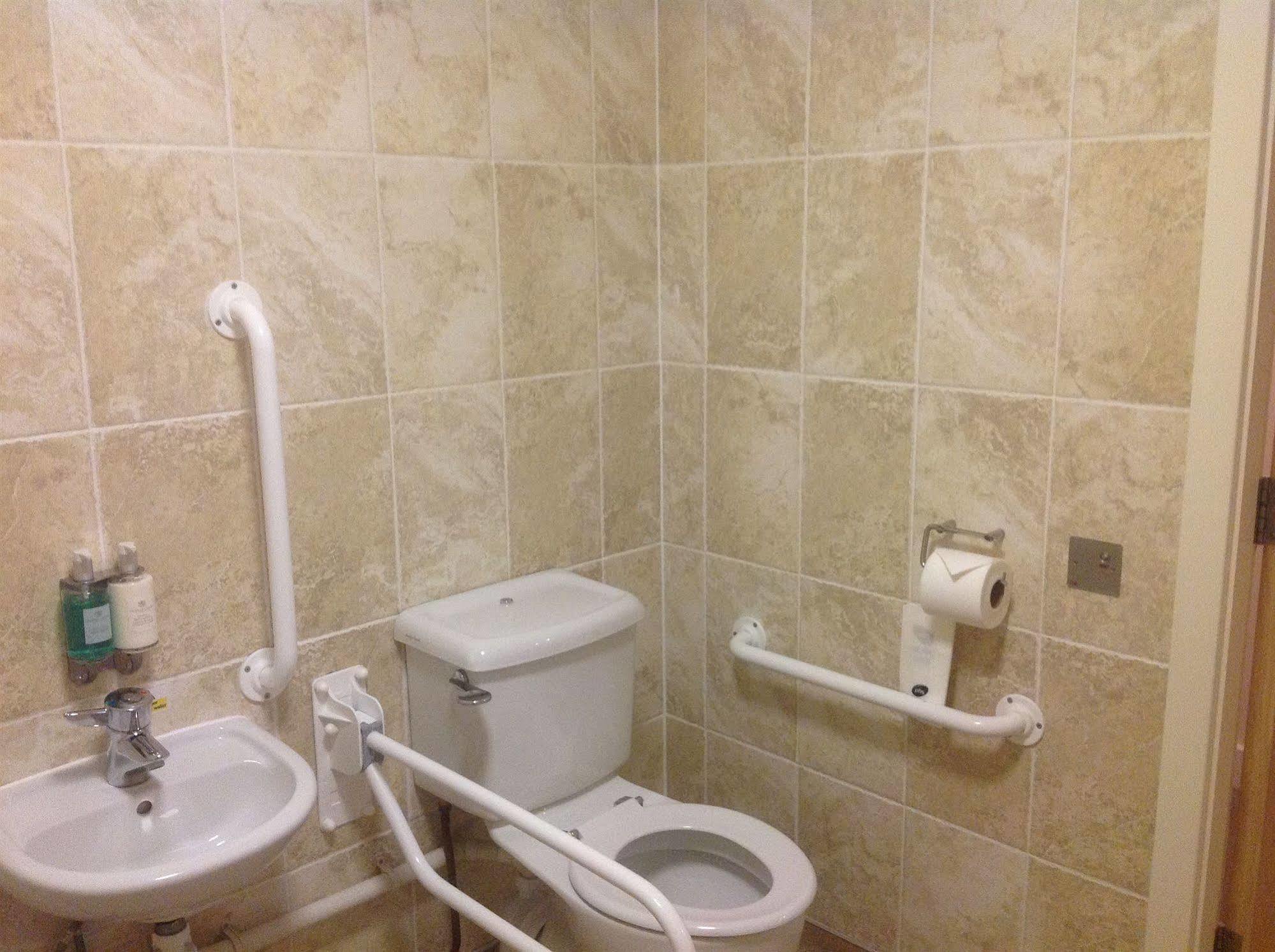 Hotel West 3*